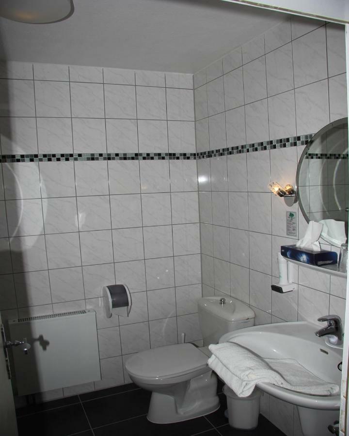 Landhotel Roemerkessel Fuchstal エクステリア 写真